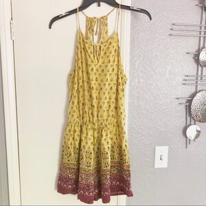 Hollister super cute shorts romper Size Small